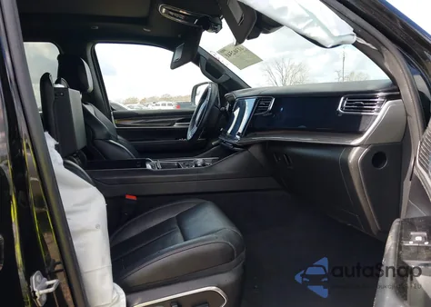 2022 Jeep Wagoneer Series Ii 4X2 z USA, uszkodzony, nr VIN 1C4SJUBT5NS181175